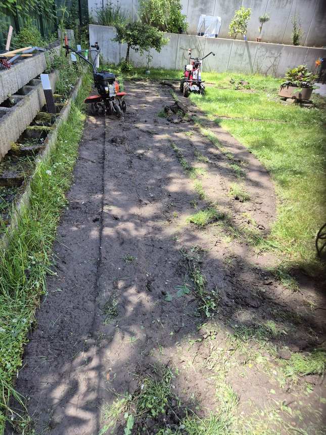 Bodenfräsen bei der Gartenneuanlage